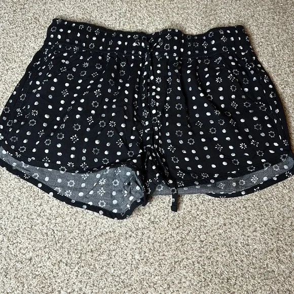 Black Shorts - Picture 1 of 2